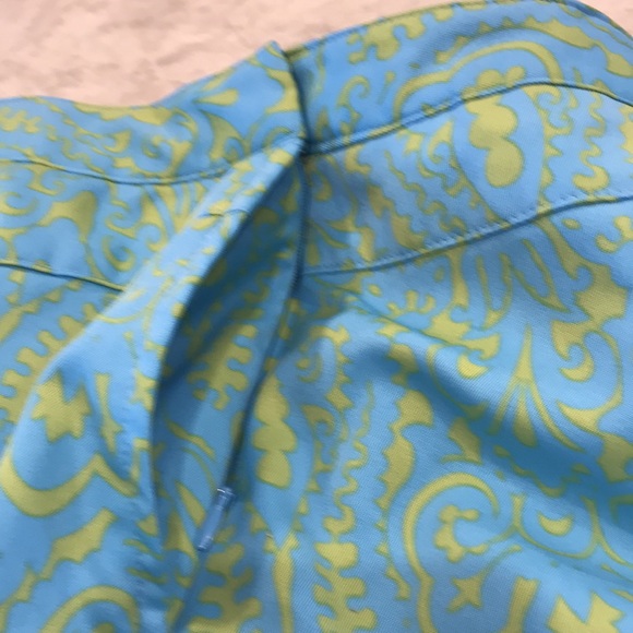 Greg Norman women’s golf skort. Size 6 - Picture 3 of 7